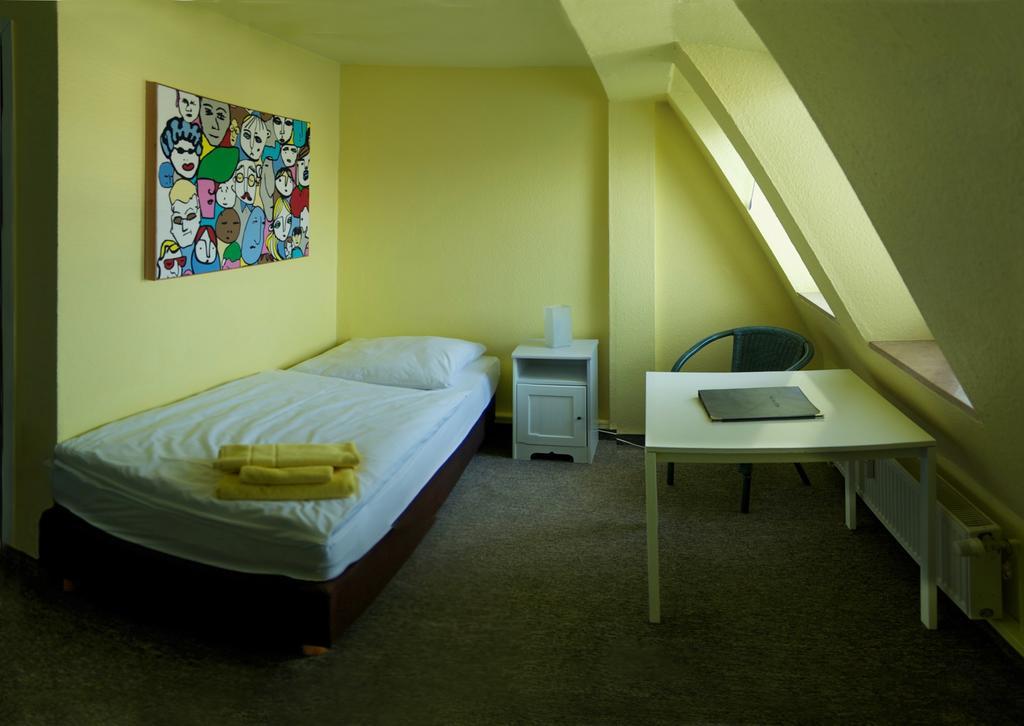 Apartmentpension Am Krongut Potsdam Chambre photo
