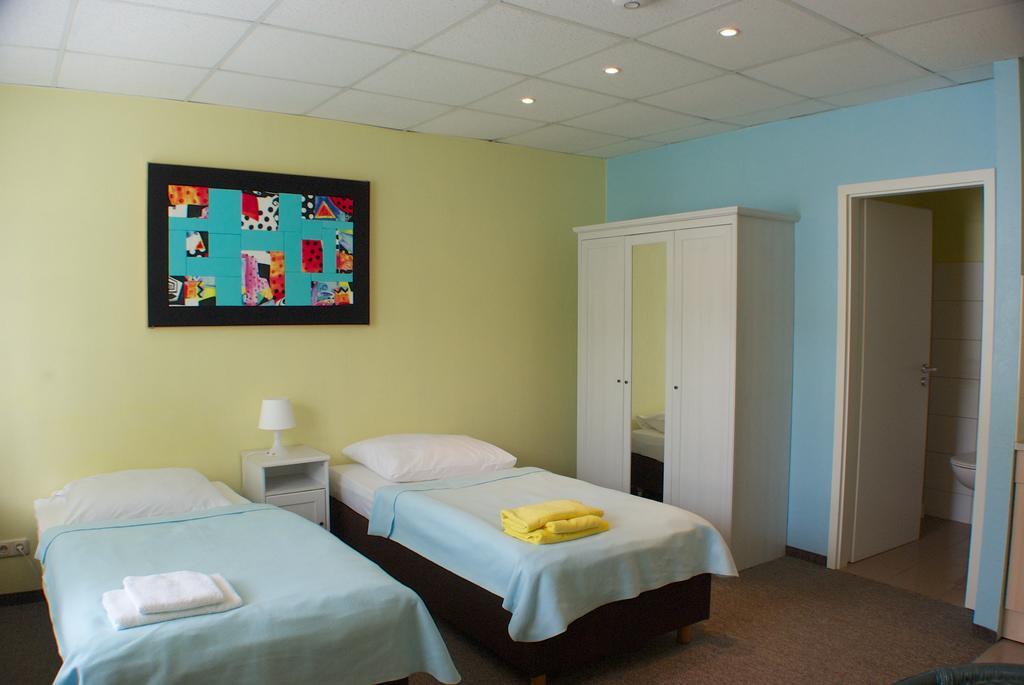 Apartmentpension Am Krongut Potsdam Chambre photo