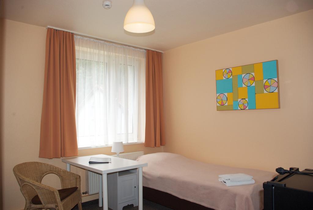 Apartmentpension Am Krongut Potsdam Chambre photo